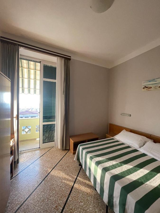 Hotel Valdinievole Lido di Camaiore Exterior foto
