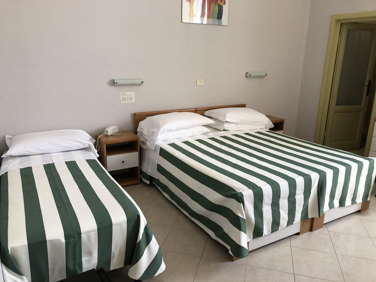 Hotel Valdinievole Lido di Camaiore Exterior foto