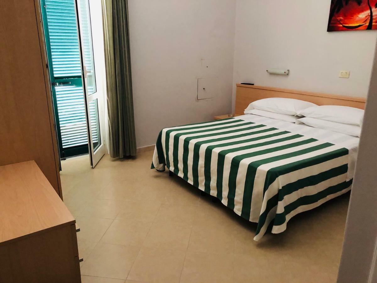 Hotel Valdinievole Lido di Camaiore Exterior foto